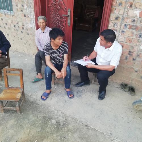 澳彩资料免费提供资料:曝中学校长殴打学生